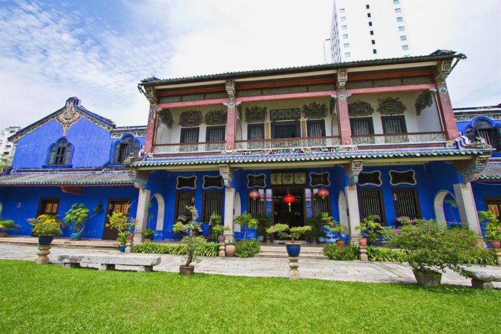 Stallions Suites Penang Jelutong Exterior foto