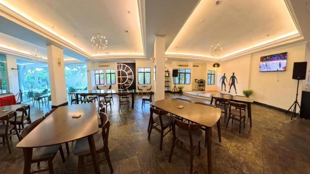 Stallions Suites Penang Jelutong Exterior foto