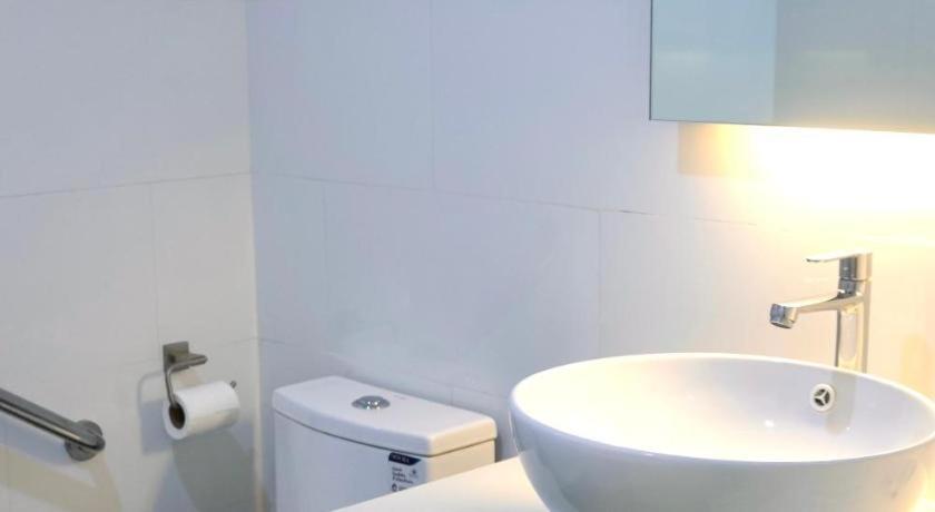 Stallions Suites Penang Jelutong Exterior foto