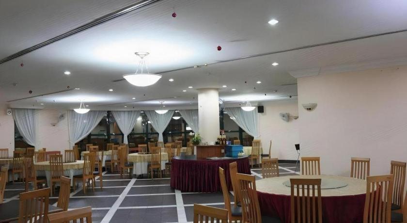 Stallions Suites Penang Jelutong Exterior foto